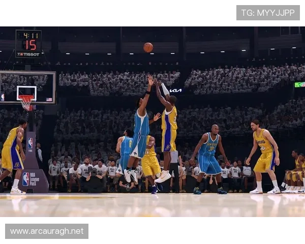 科比无球跑动频率提升加快投篮节奏明显优于詹姆斯